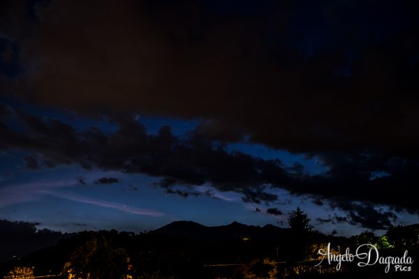 night-046CDA6BE76-4011-8B5F-1D47-810570ACE76F.jpg
